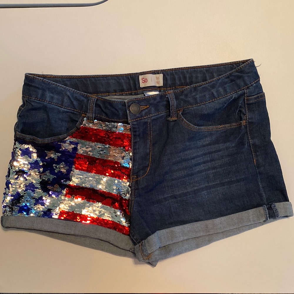 SO American Flag Red White Blue Jean Shorts Womens Size 18 Inseam 2.5” Waist 32